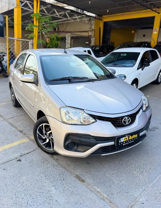 Carro Toyota Etios Sedan 2018 XS 1.5 (Aut) (Flex)