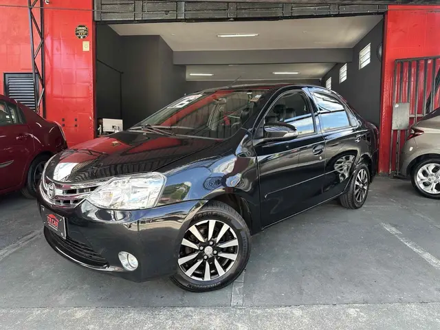 Carro Toyota Etios 2015 XLS Platinum 1.5 (Flex)