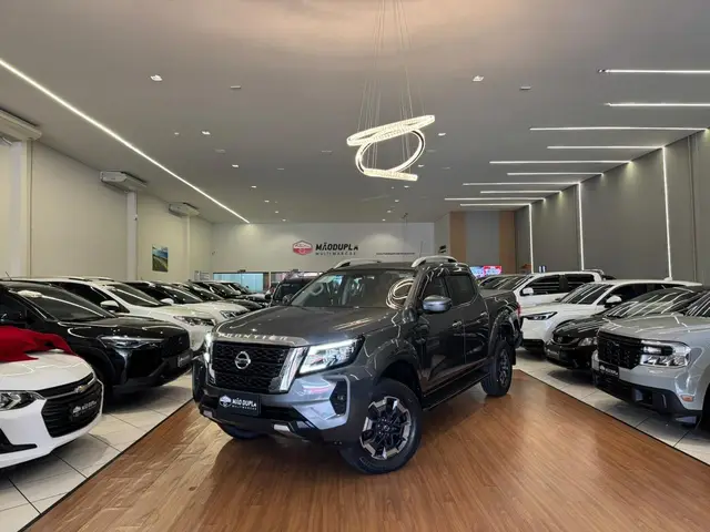 Carro Nissan Frontier 2023 XE CD 4x4 2.3 Bi-TB Diesel Aut.