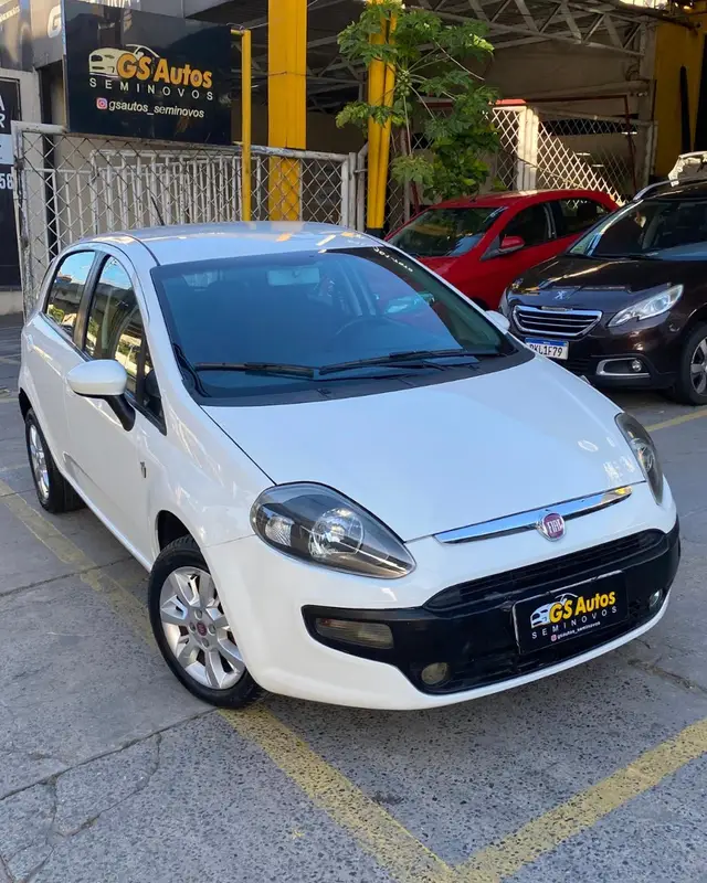 Carro Fiat Punto 2016 Attractive 1.4 (Flex)
