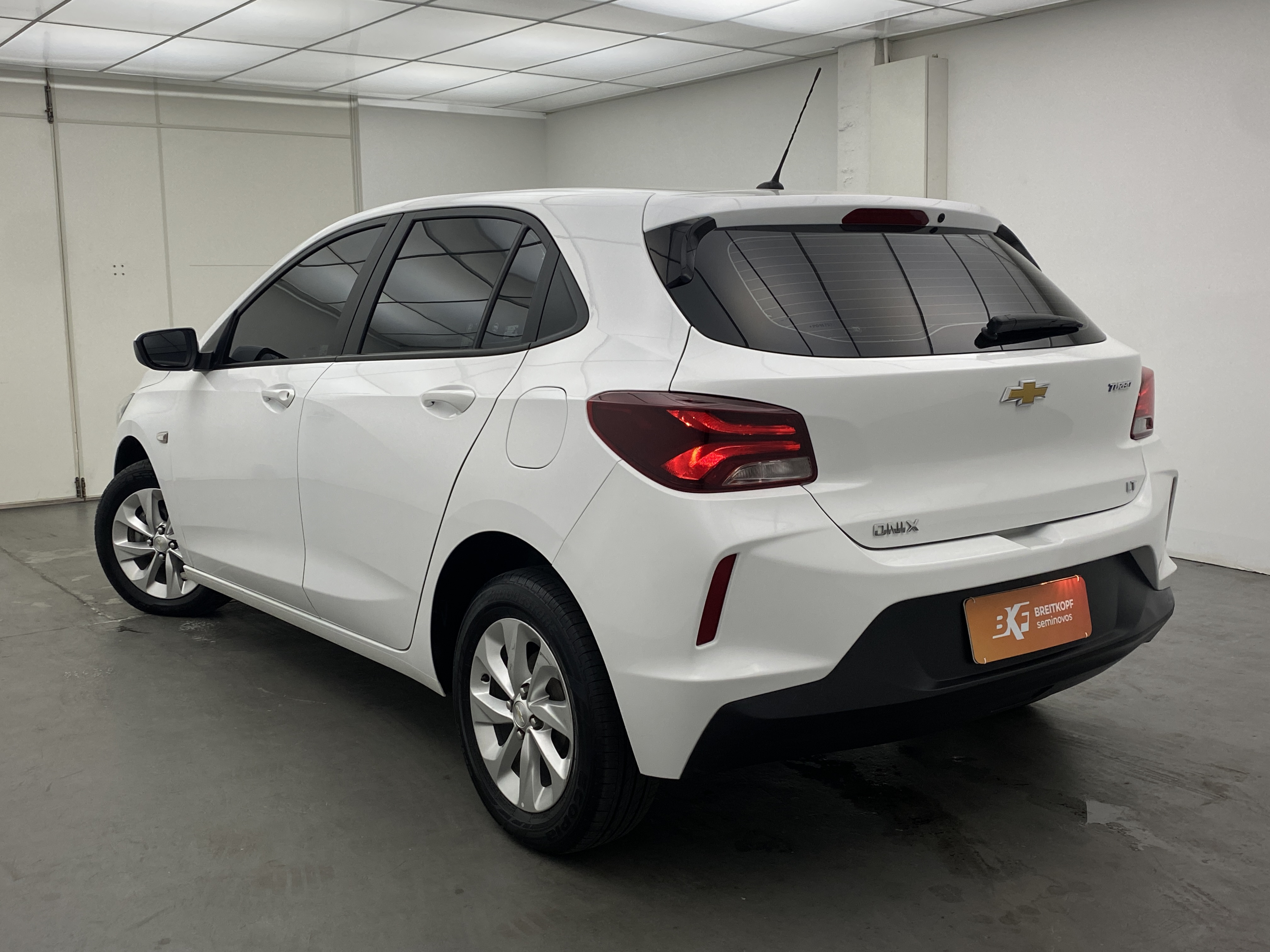 gm - chevrolet onix lt 1.0 turbo