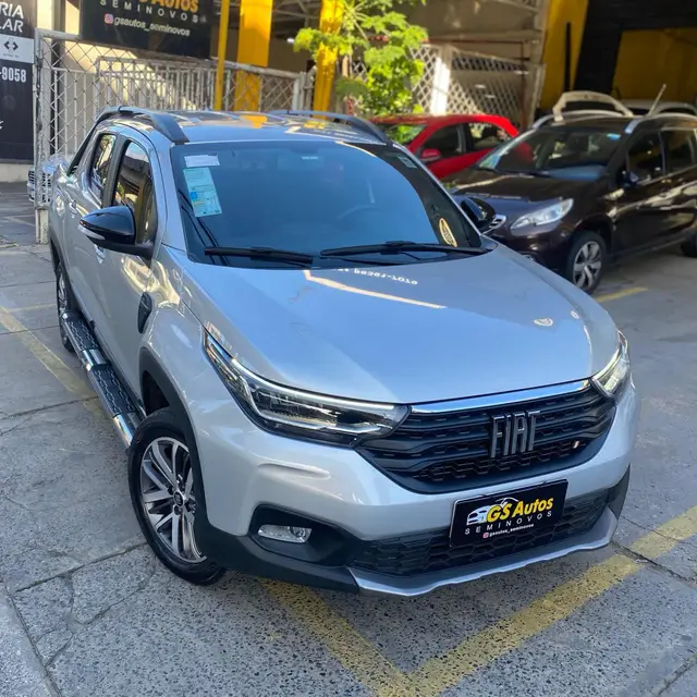 Carro Fiat Strada 2025 Volcano 1.3