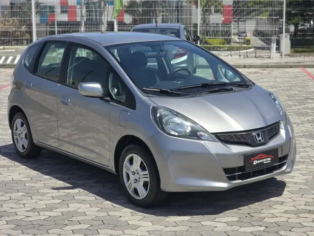 Carro Honda Fit 2014 CX 1.4 16v (Flex)