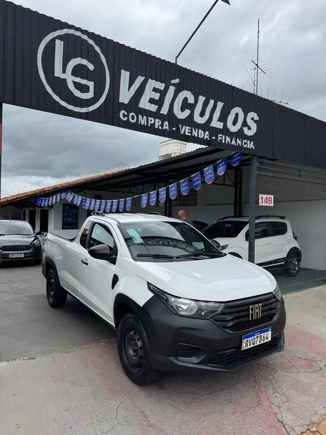 Carro Fiat Strada 2023 Endurance 1.4 Cabine Plus (Flex)
