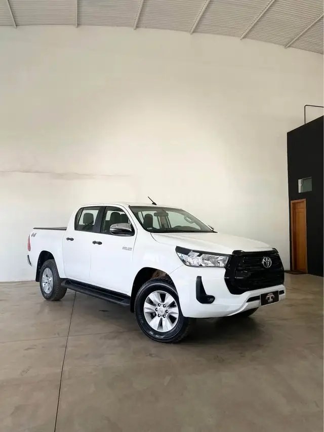 Carro Toyota Hilux Cabine Dupla 2021 STD Power Pack 2.8 TDI CD 4x4