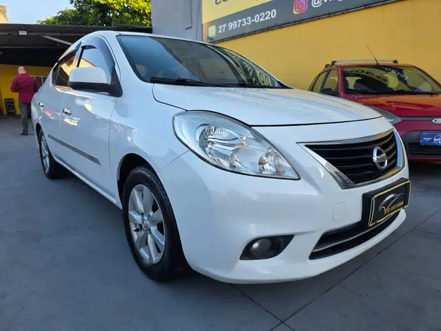 Carro Nissan Versa 2013 1.6 16V S (Flex)