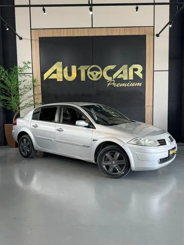 Carro Renault Megane Sedan 2009 Mégane Sedan Dynamique 1.6 16V (flex)