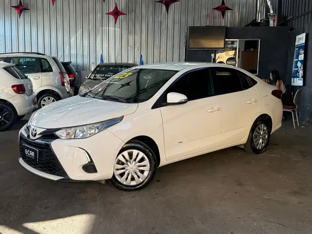 Carro Toyota Yaris Sedan 2023 XL 1.5 (Flex) (Aut)