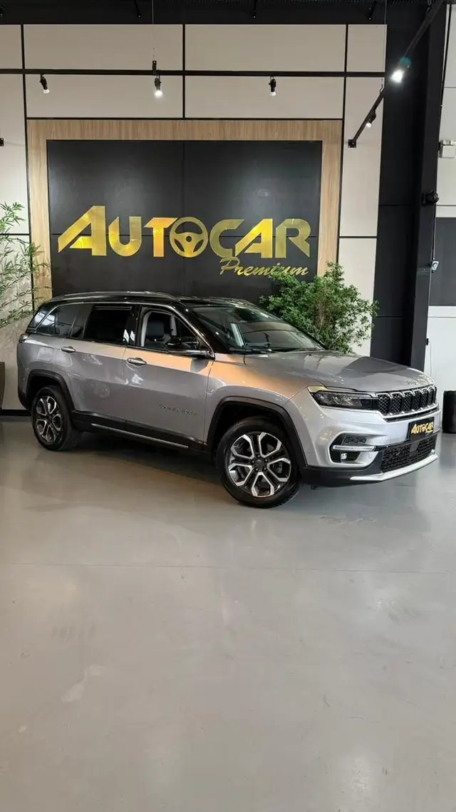 Carro Jeep Commander 2022 Overland T270 Flex (Aut)