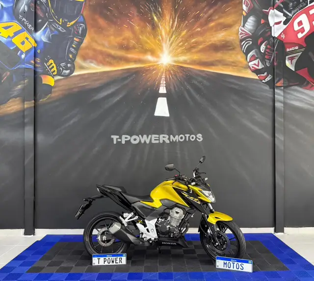 Moto Honda CB 300F Twister 2024 (ABS)