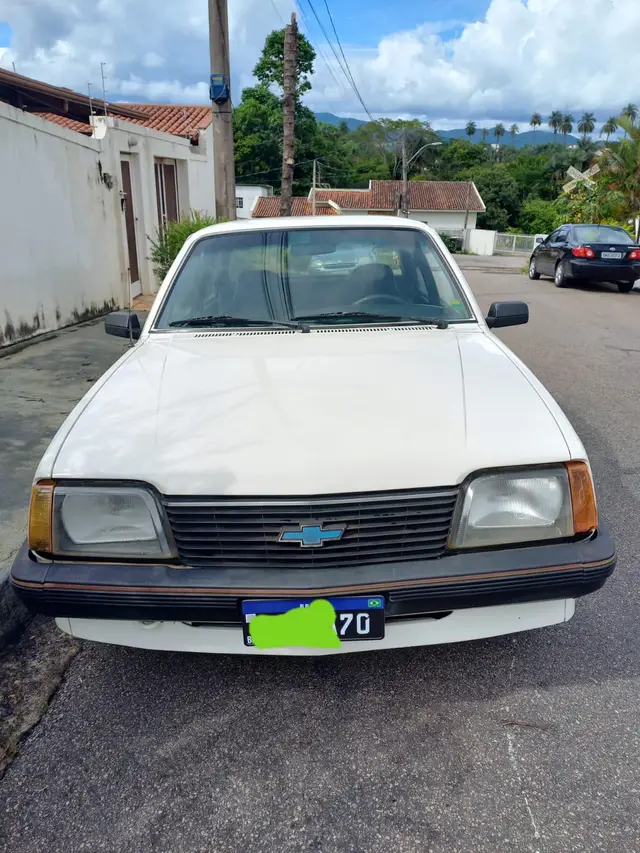 Carro Chevrolet Monza 1984 Sedan SLE 1.8