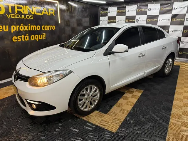 Carro Renault Fluence 2015 Sed. Dyn. Plus 2.0 16V FLEX (Aut.)