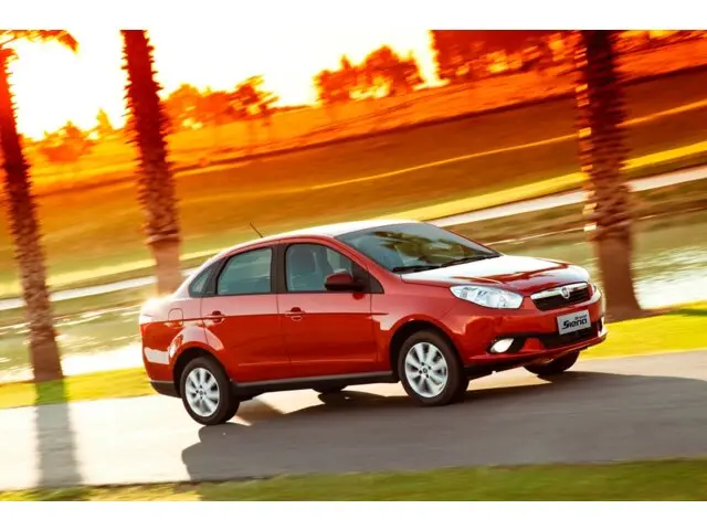 Carro Fiat Grand Siena 2016 Evo Attractive 1.4 8V (Flex)