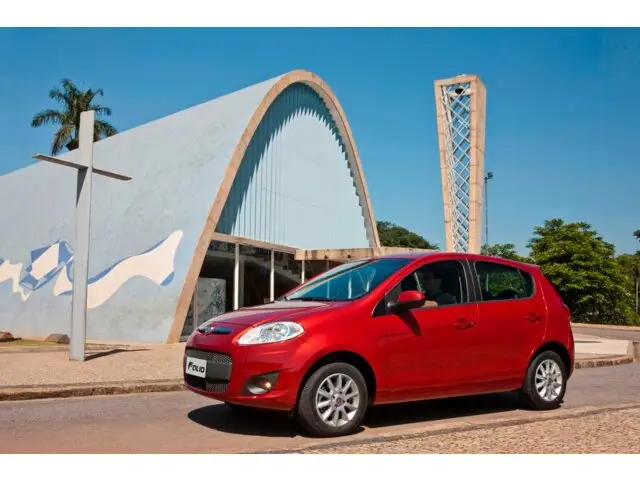 Carro Fiat Palio 2016 Attractive 1.0 Evo (Flex)