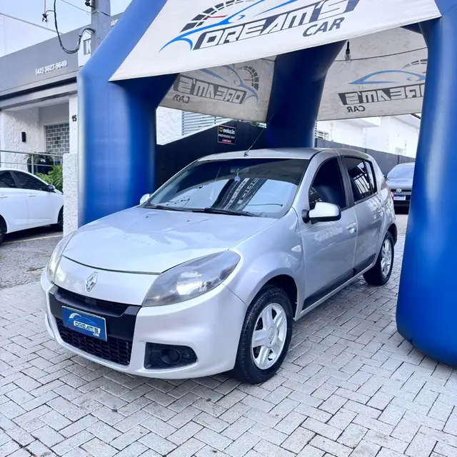 Carro Renault Sandero 2010 Privilège 1.6 8V Hi-Torque (flex)