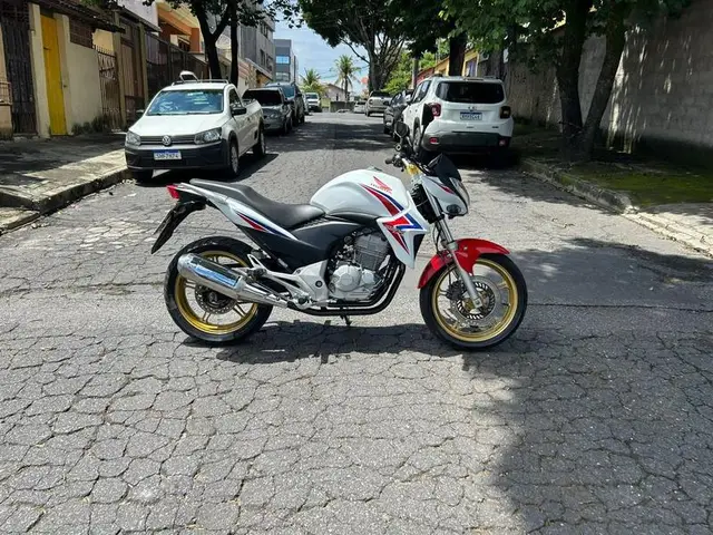 Moto Honda CB 300R 2015 (ABS)
