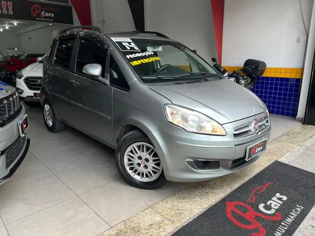 Carro Fiat Idea 2014 Attractive 1.4 8V (Flex)