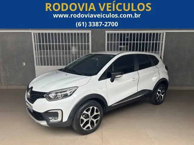 Carro Renault Captur 2018 Intense 1.6 16v SCe CVT (Flex)