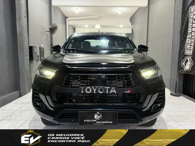 Carro Toyota Hilux SW4 2022 GRS 2.8 TB 4x4 Diesel Automatico