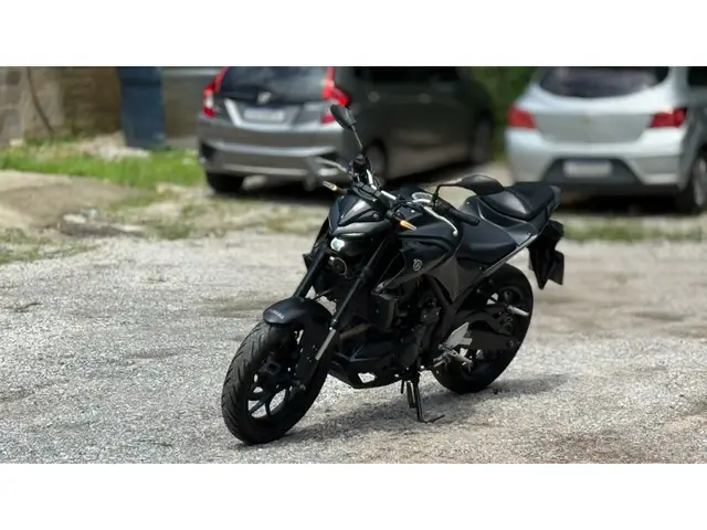 Moto Yamaha MT-03 2023 ABS
