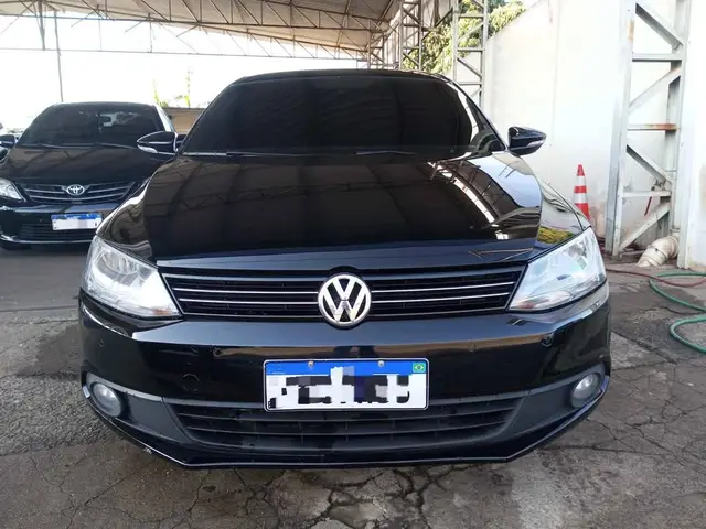 Carro Volkswagen Jetta 2013 2.0 Comfortline (Flex)