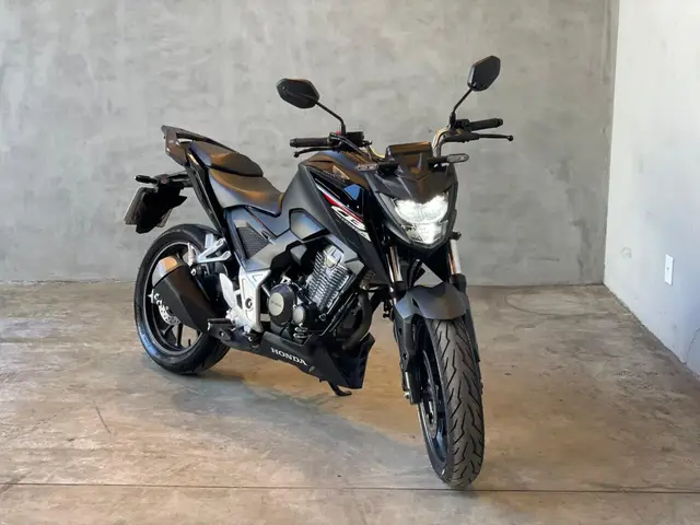 Moto Honda CB 300F Twister 2025 (ABS)