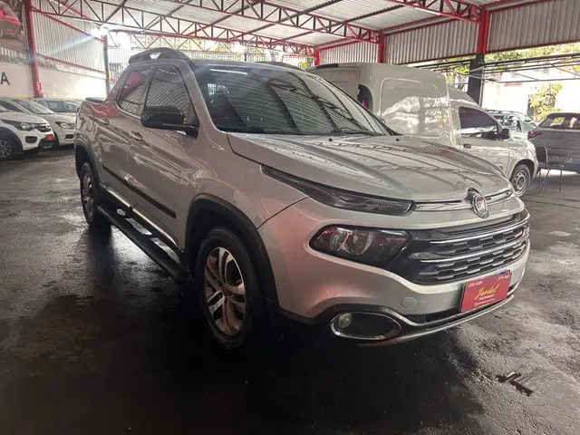 Carro Fiat Toro 2017 Volcano 2.0 diesel AT9 4x4