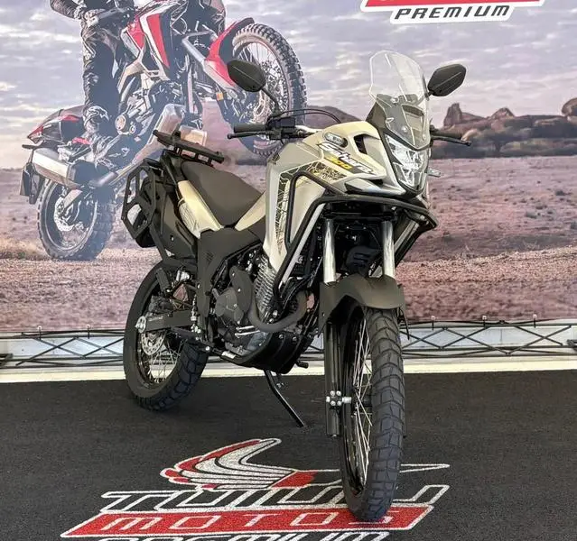 Moto Honda XRE Sahara 300 2025 Adventure