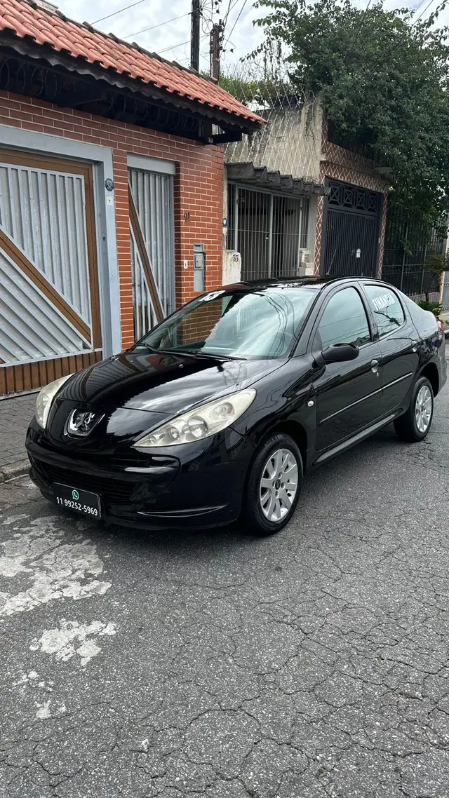 Carro Peugeot 207 Sedan 2013 207 Passion XR 1.4 8V (flex)