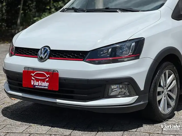 Carro Volkswagen Fox 2018 1.6 16v MSI Pepper I-Motion (Flex)