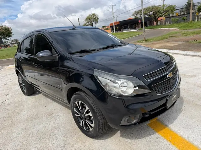 Carro Chevrolet Agile 2010 LTZ 1.4 8V (Flex)