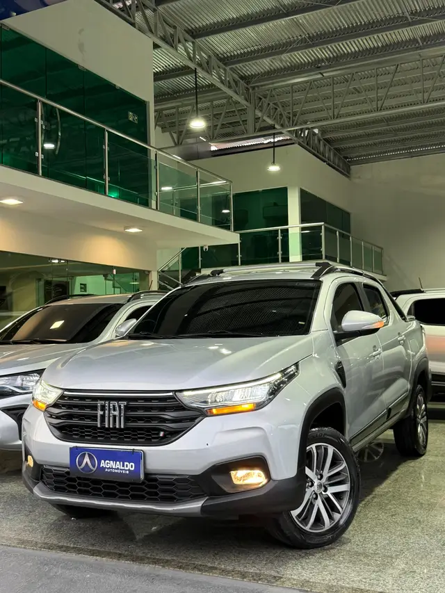 Carro Fiat Strada 2023 Volcano 1.3 CD (Flex)