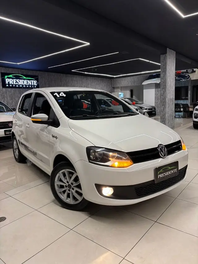 Carro Volkswagen Fox 2014 1.6 VHT Rock in Rio (Flex)