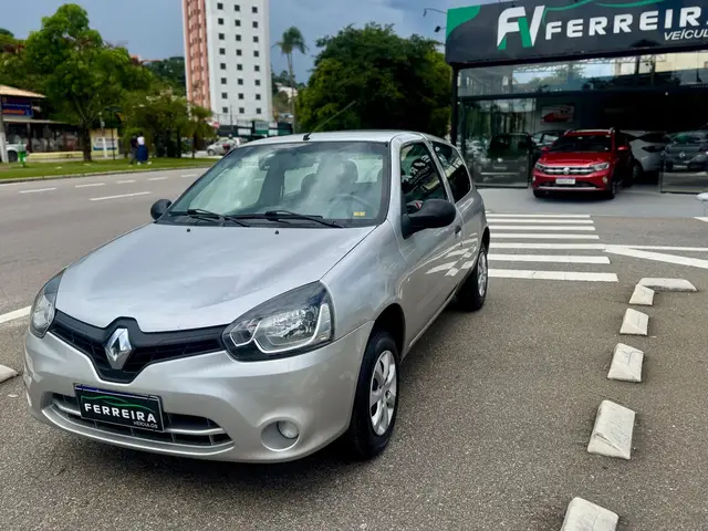 Carro Renault Clio 2013 Authentique 1.0 16V (Flex) 2p