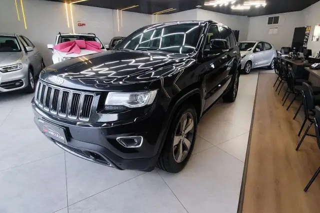 Carro Jeep Grand Cherokee 2015 3.6 V6 Laredo 4WD