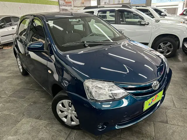 Carro Toyota Etios 2016 X 1.3 (Flex)