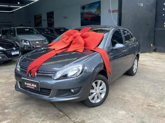 Carro JAC J3 Turin 2015 J3 1.5 16V VVT Turin S JetFlex