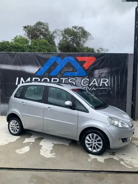 Carro Fiat Idea 2016 Attractive 1.4 8V (Flex)