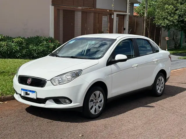 Carro Fiat Grand Siena 2018 Evo Attractive 1.4 8V (Flex)
