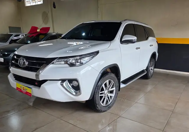 Carro Toyota SW4 2020 2.8 TDI SRX 7L 4x4 (Aut) (Diesel)