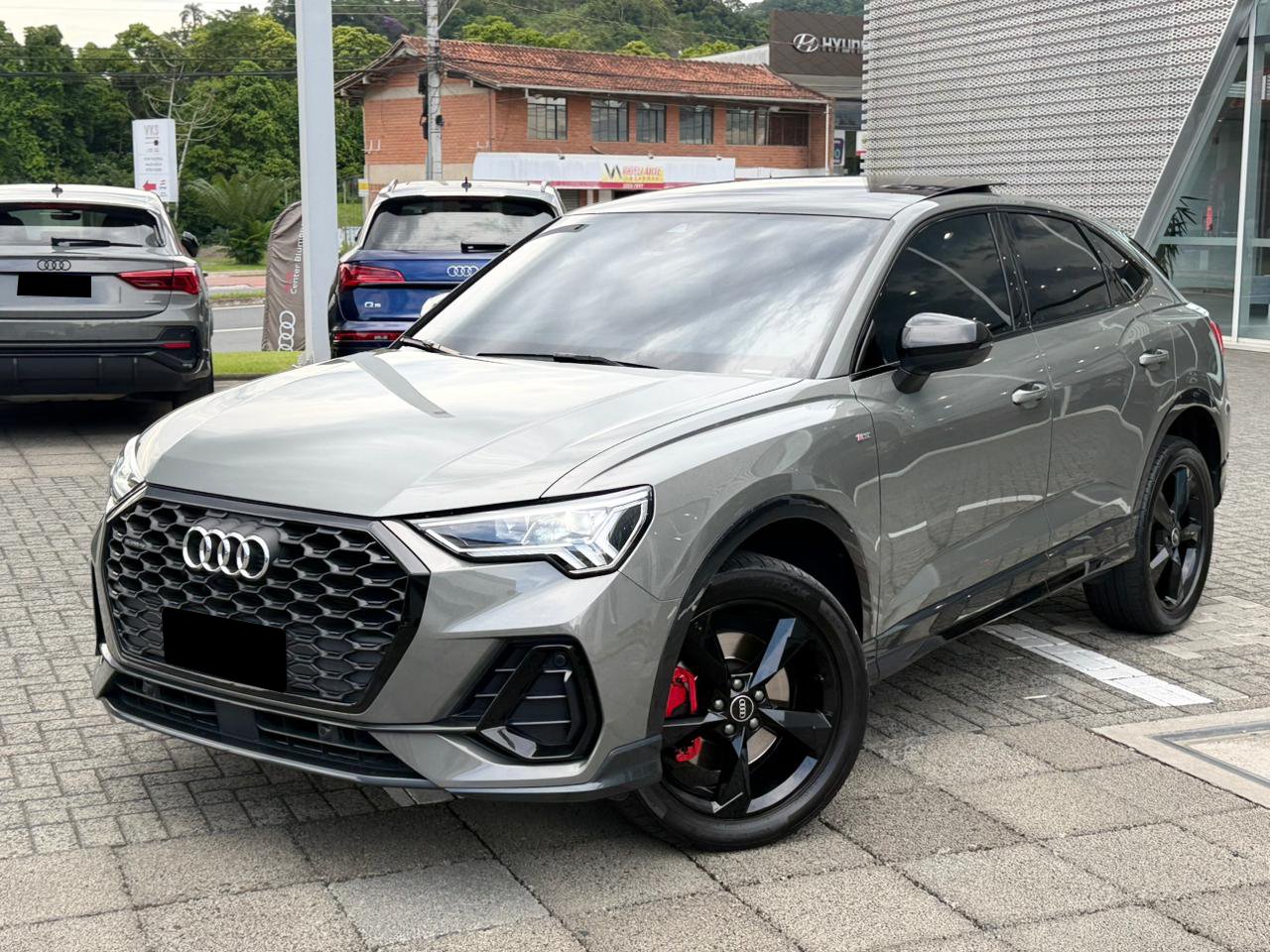 audi q3 sportback performance black 2.0
