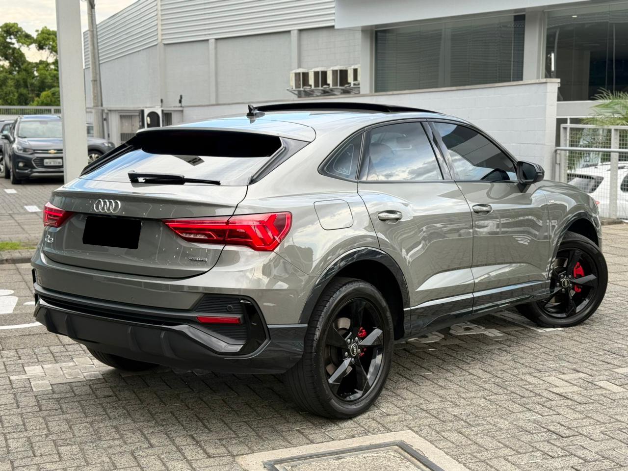 audi q3 sportback performance black 2.0