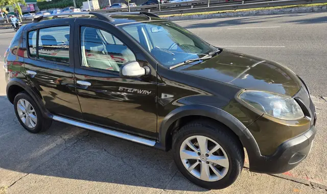 Carro Renault Sandero Stepway 2013 1.6 8V (Flex)
