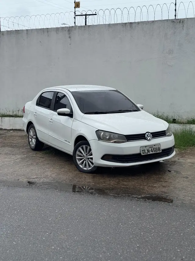 Carro Volkswagen Voyage 2016 1.6 VHT Highline (Flex)