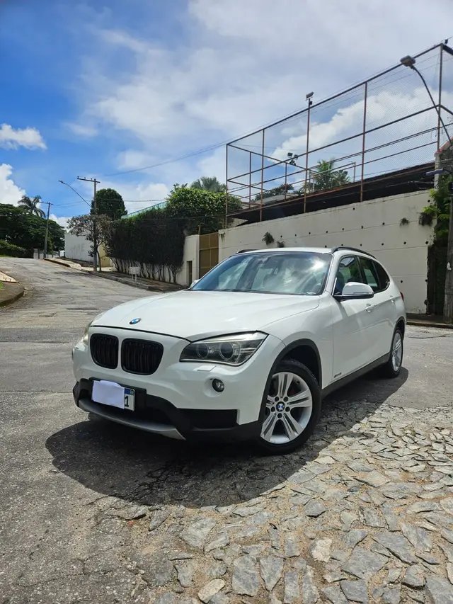 Carro BMW X1 2013 2.0 sDrive18i (aut)