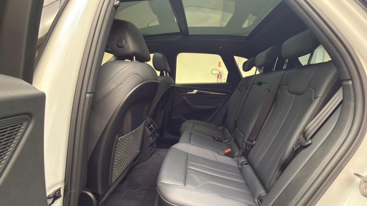 audi q5 s-line black 2.0 tfsi quat. s-tronic