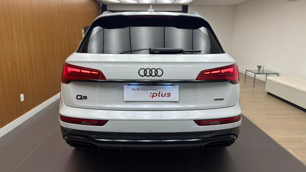 audi q5 s-line black 2.0 tfsi quat. s-tronic