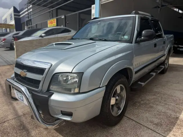 Carro Chevrolet S10 Cabine Dupla 2011 S10 Executive 4x2 2.4 (Flex) (Cab Dupla)