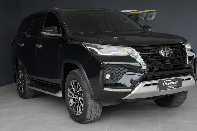 Carro Toyota SW4 2022 SRX 2.8 turbodiesel 5L 4x4 (Aut)