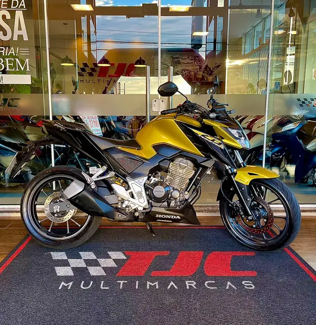 Moto Honda CB 300F Twister 2023 (CBS)